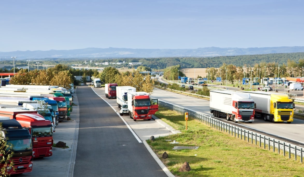 Taxare prin smartphone? Germania vrea să revoluționeze sistemul de colectare a taxelor pentru camioane